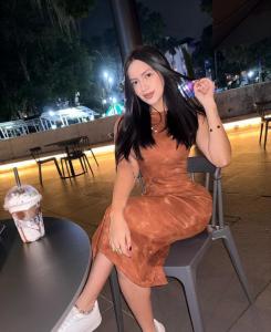 644825184: Chica busca chico en Madrid