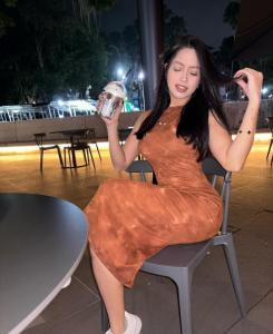 644825184: Chica busca chico en Madrid