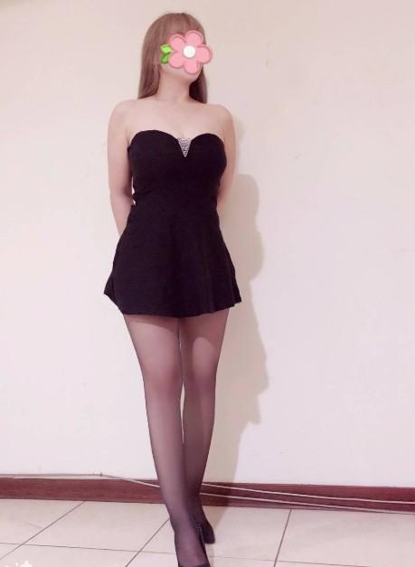 697964418: Chica busca chico en Madrid