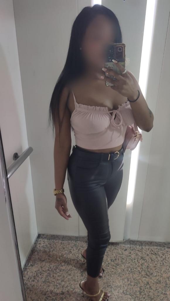 637795484: Chica busca chico en Málaga