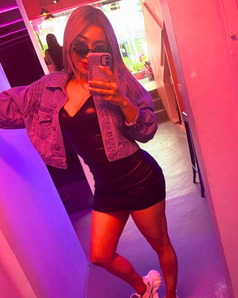 631184134: Chica busca chico en Mallorca