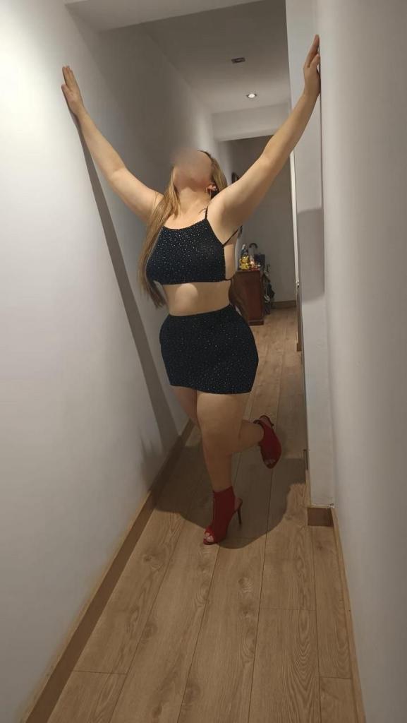 697738559: Chica busca chico en Asturias