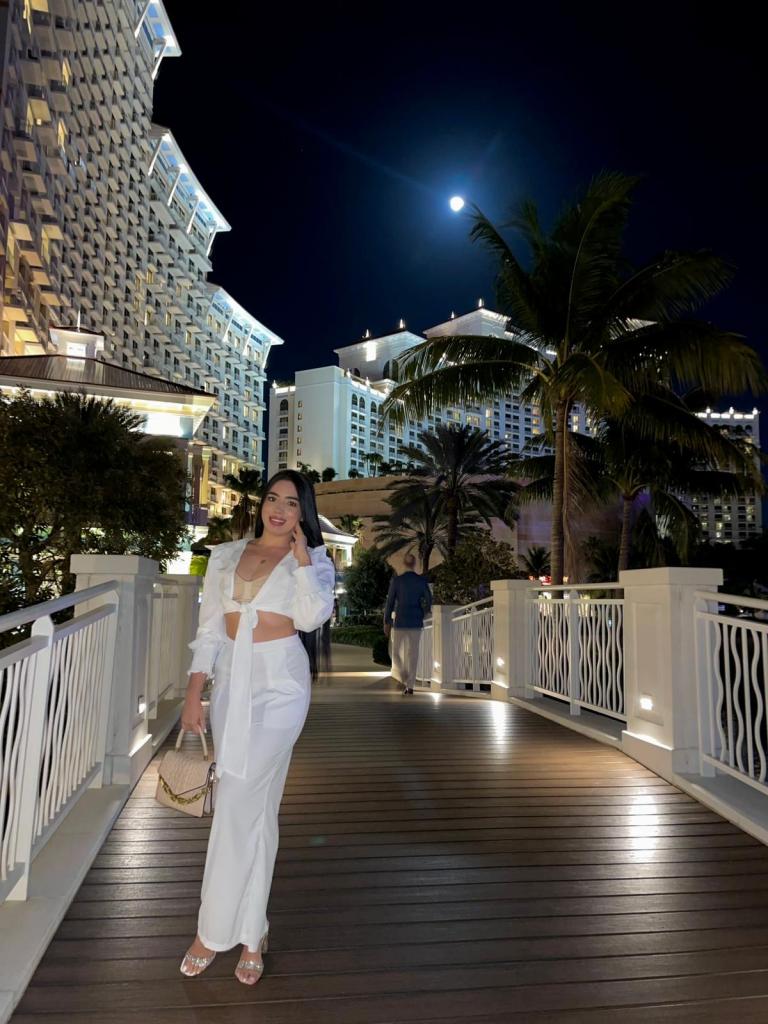 670655203: Chica busca chico en Lérida