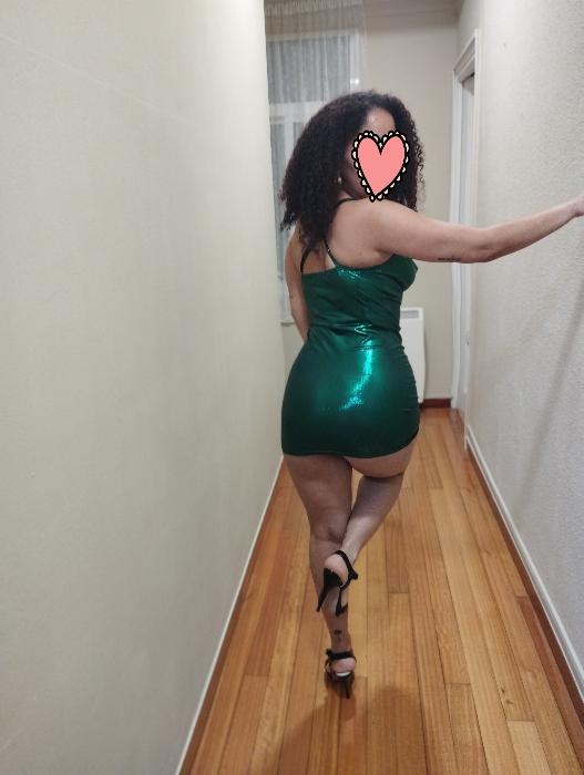 624569900: Chica busca chico en La Coruña