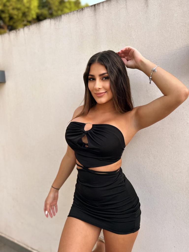 602864222: Chica busca chico en Ibiza