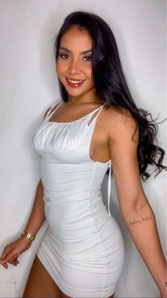 610154809: Chica busca chico en Ibiza