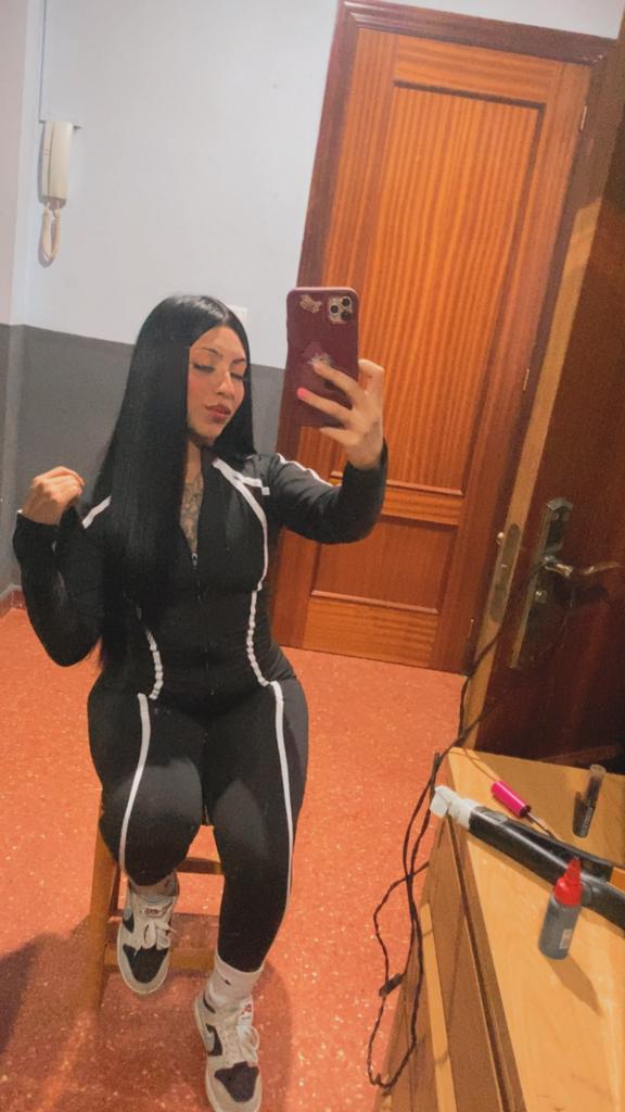 613652143: Chica busca chico en Madrid