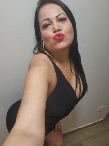 627344394: Chica busca chico en Barcelona