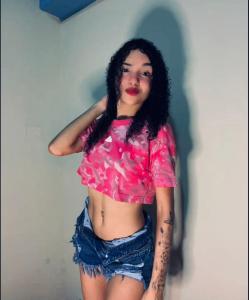604213612: Chica busca chico en Valencia