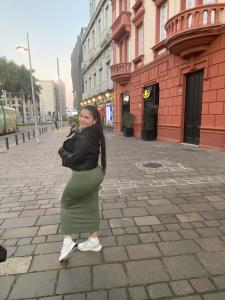 617088229: Chica busca chico en Murcia