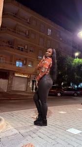 602055100: Chica busca chico en Almería