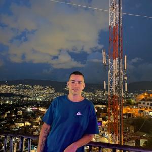 662337815: Chico busca chica en Valencia