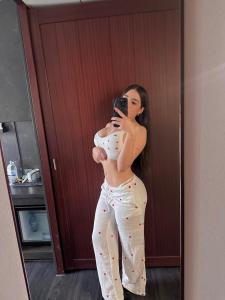 670655203: Chica busca chico en Lérida