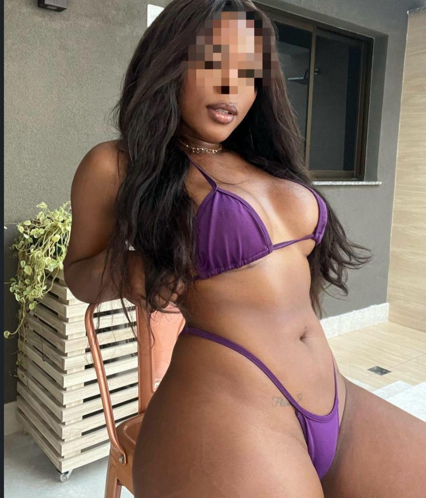 Chica busca chico en Cádiz: 