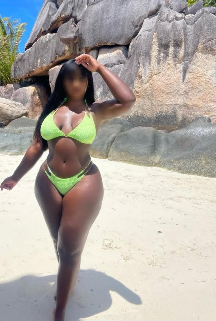 641226685: Chica busca chico en Granada