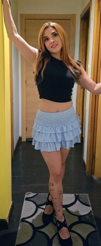 676463299: Chica busca chico en Pontevedra