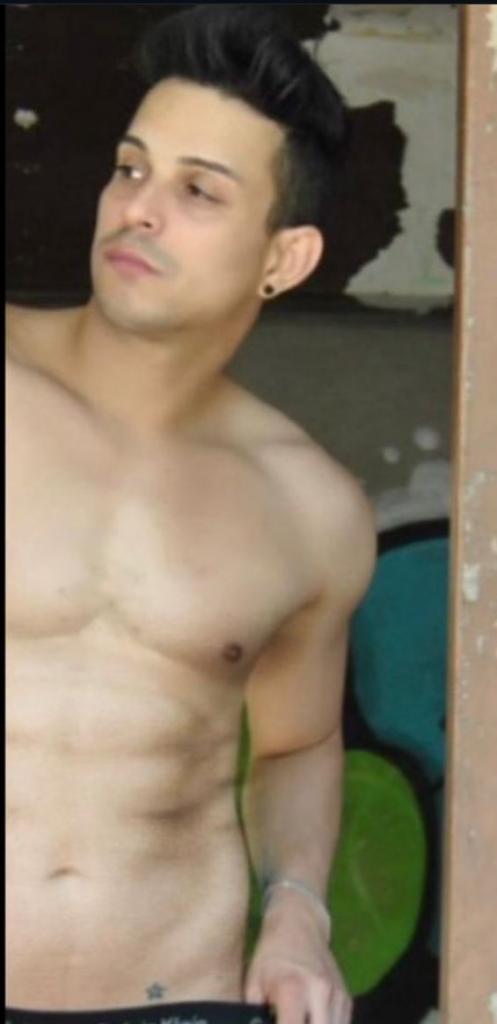 623478153: Chico busca chica en Gerona