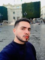 661168733: Chico busca chica en Sevilla