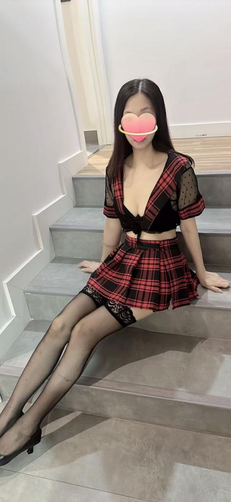 678888629: Chica busca chico en Madrid