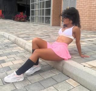 673742903: Chica busca chico en Menorca