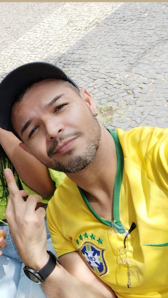 Chico busca chica en Lugo: 