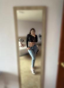 631727827: Chica busca chico en Tarragona