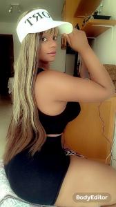 634796075: Chica busca chico en Barcelona