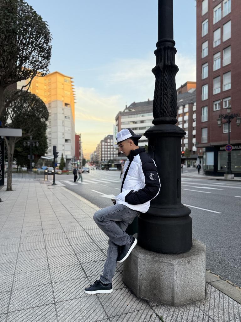 Chico busca chica en León: 