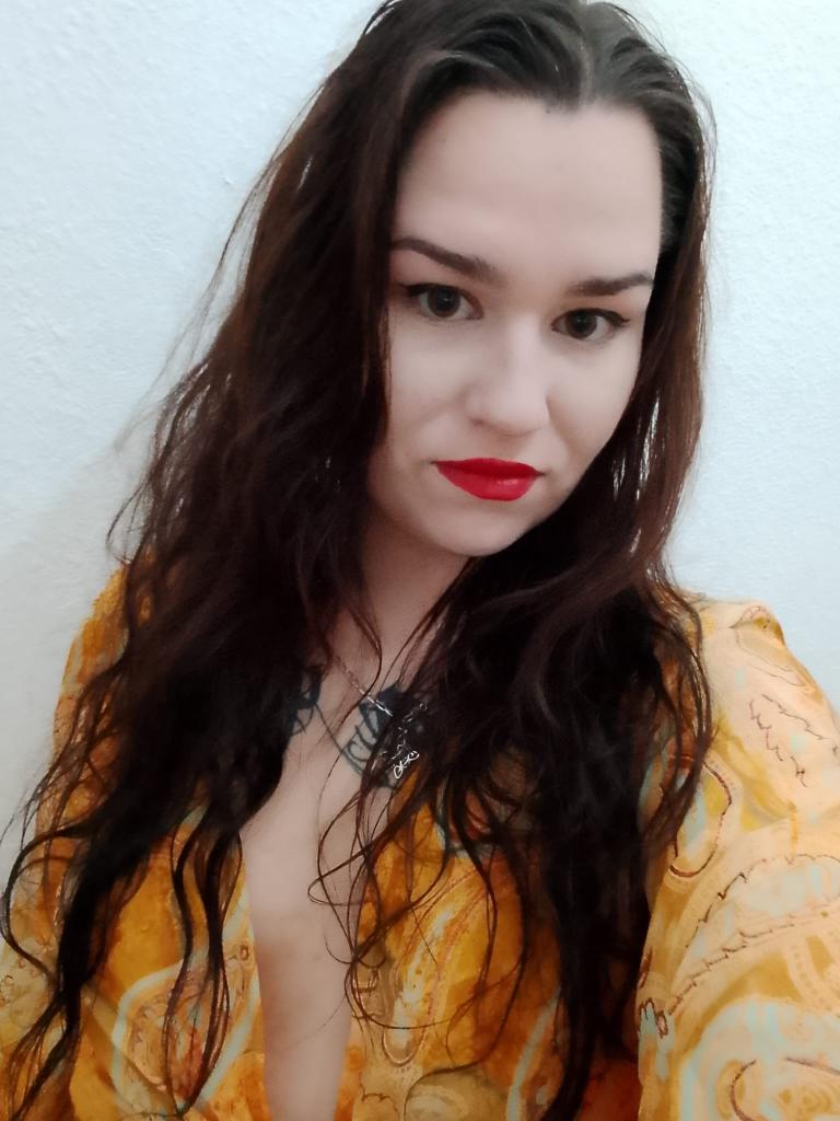 604296285: Chica busca chico en La Coruña