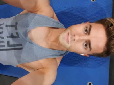 634359421: Chico busca chica en Sevilla