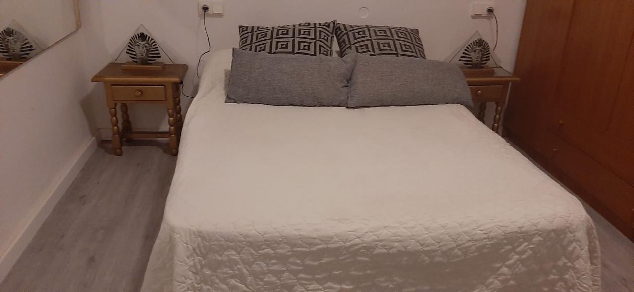 634070748: Chica busca chico en Valencia