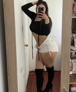 677015235: Chica busca chico en Orense