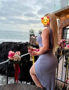 613551614: Chica busca chico en Lugo