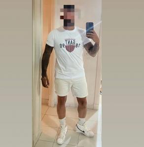 647830819: Chico busca chica en Sevilla