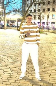 614772935: Chico busca chica en Burgos