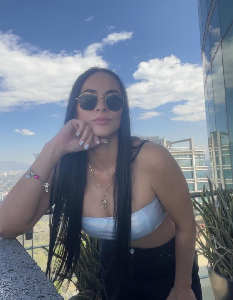 662645892: Chica busca chico en Barcelona