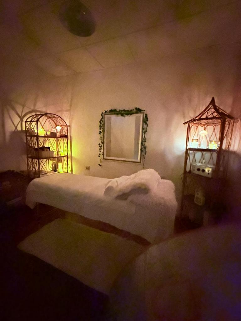 633630213: Chica busca chico en Granada