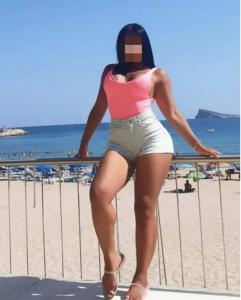 603989510: Chica busca chico en Barcelona