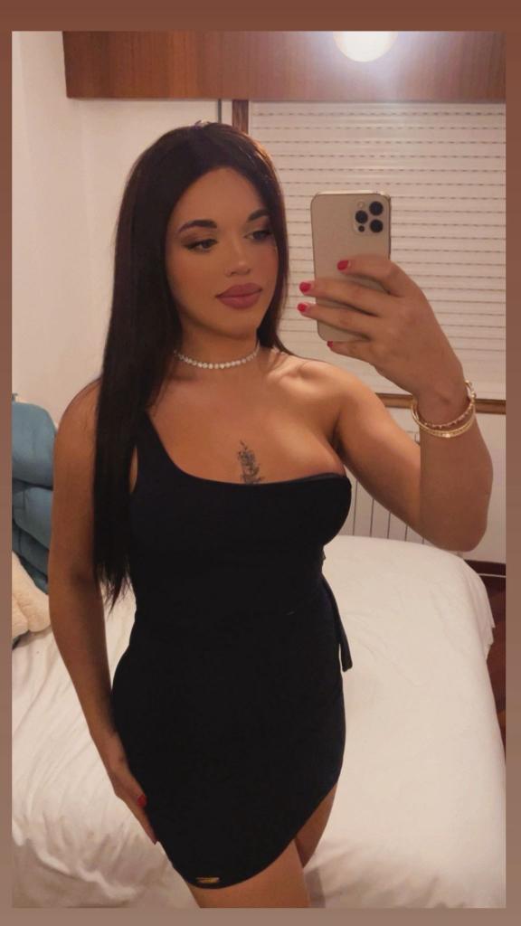 614406702: Travesti en Pontevedra