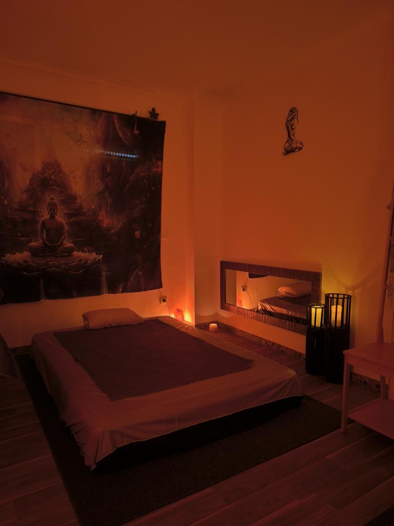 692416743: Chica busca chico en Valencia