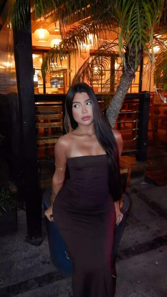 617046254: Chica busca chico en Málaga