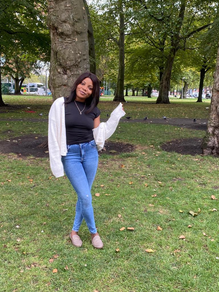 Chica busca chico en Cádiz: 