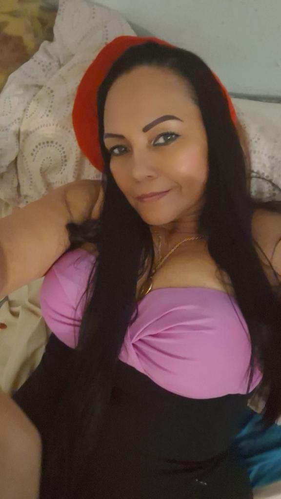 643669242: Chica busca chico en Murcia