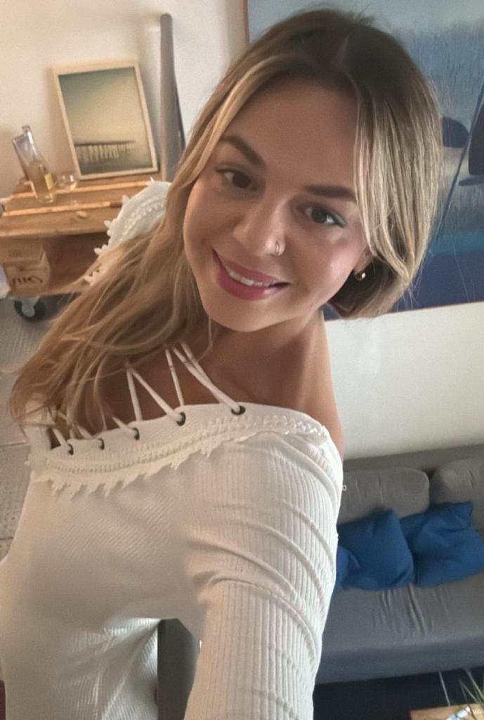 678581631: Chica busca chico en Mallorca