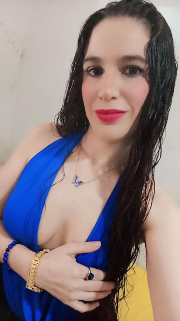 611886443: Chica busca chico en Alicante