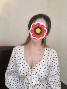 691593295: Chica busca chico en Sevilla