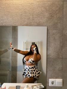 664299854: Chica busca chico en Madrid