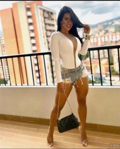 659233605: Chica busca chico en Ceuta