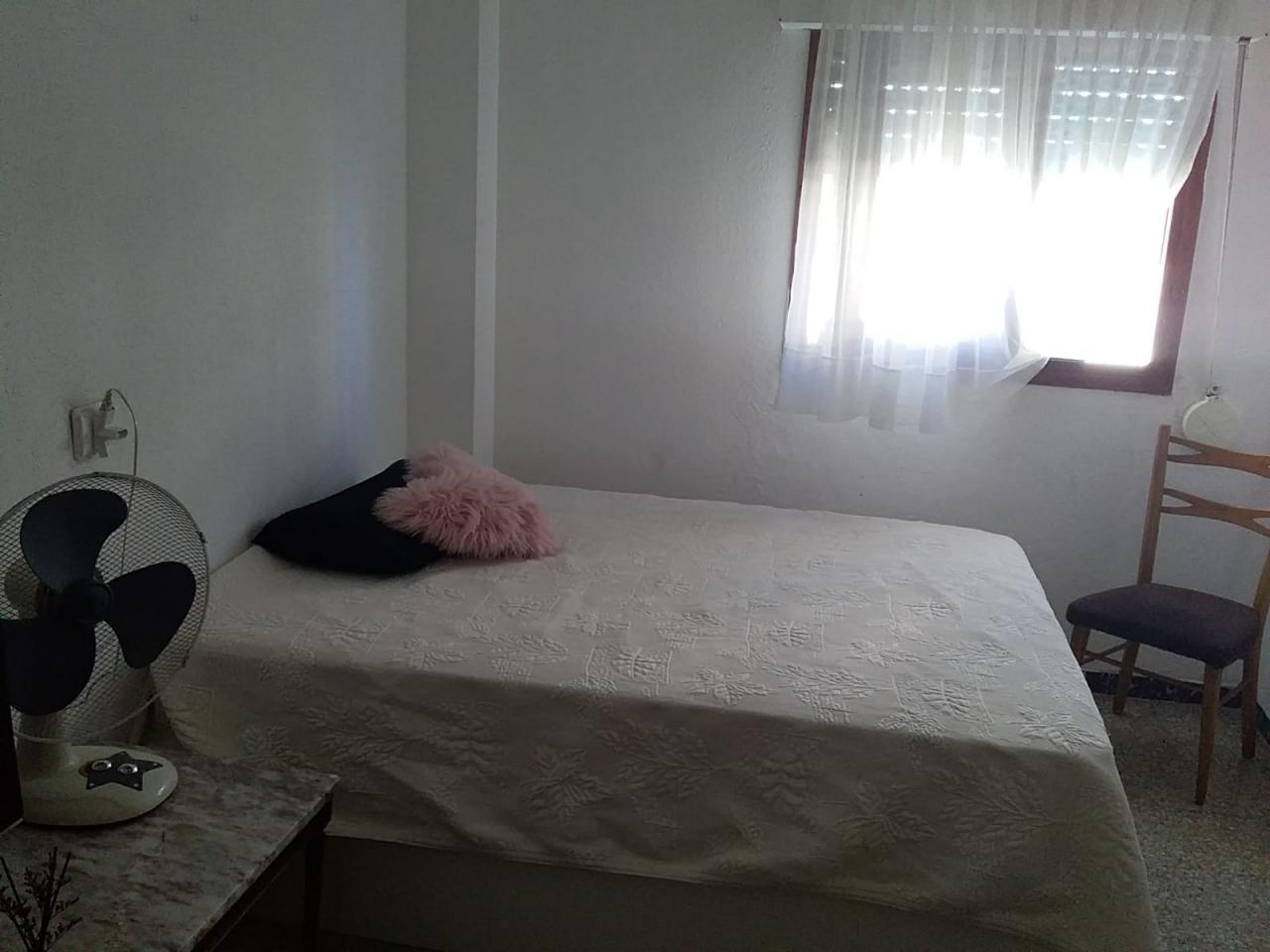 613591640: Chica busca chico en Valencia