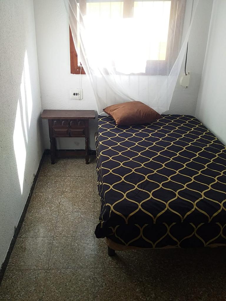 613591640: Chica busca chico en Valencia